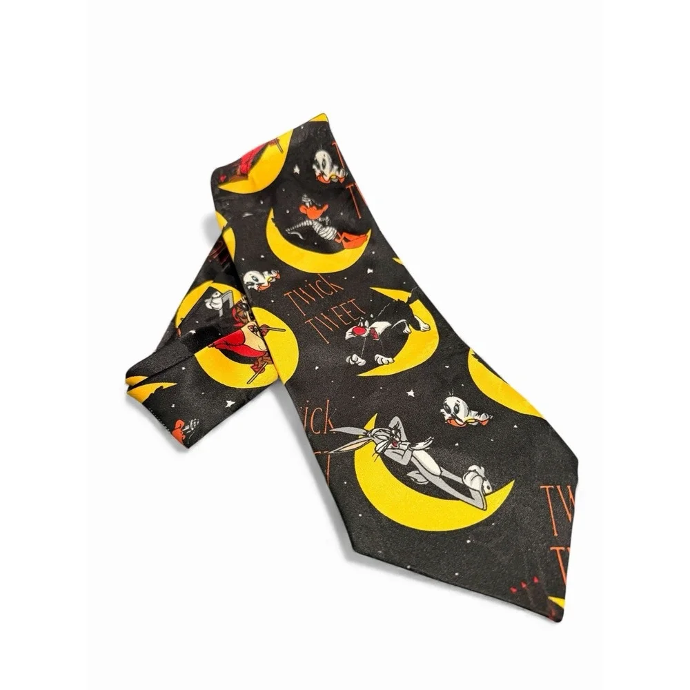 Looney‎ Tunes Halloween Necktie Bugs Bunny Sylvester Daffy Duck Twick or Tweet